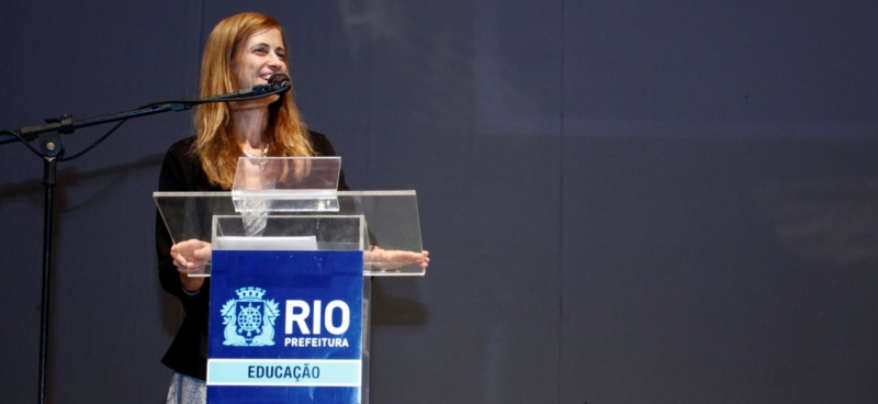 Crédito de la foto: “Secretária municipal de educação do Rio de Janeiro,Claudia Costin”/Secretaria de Assuntos Estratégicos Presidência da República/CC BY-SA 2.0/Cropped
