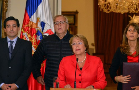 By Gobierno de Chile (Presidenta Bachelet decreta Estado de Excepción Constitucional de Catástrofe para Arica y Parinacota y Tarapacá) [CC BY 3.0 CL]