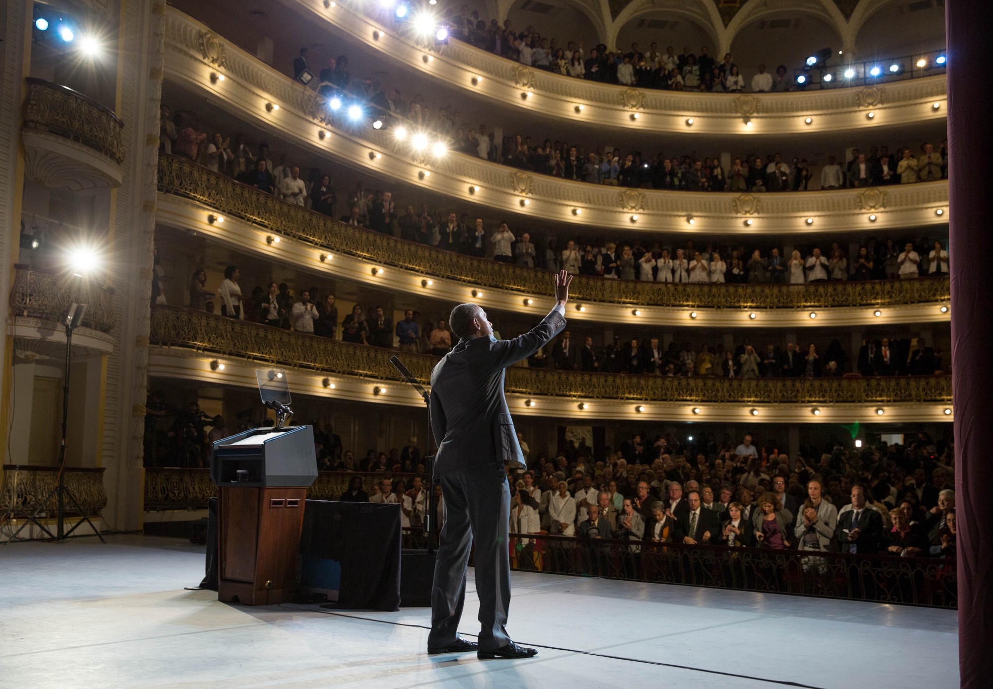 President Barack Obama waves after delivering remarks to the people of Cuba at the Gran Teatro de La Habana Alicia Alonso in Havana, Cuba, March 22, 2016.  (Official White House Photo by Pete Souza)