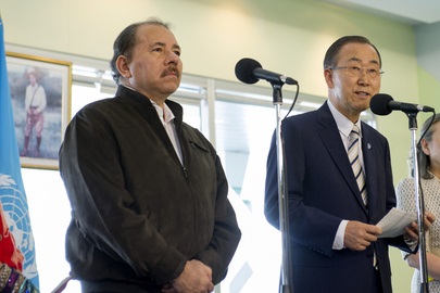 Four years ago, U.N. Secretary General Ban Ki-moon (right) met in Managua with President Daniel Ortega to praise the Central American country’s “forward-looking” energy policy. // Photo: United Nations.