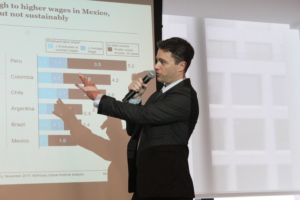Kevin Russell presented McKinsey's findings.  //  Photo: Inter-American Dialogue.