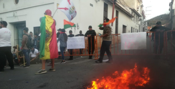 Since Sunday’s presidential election, Bolivians have taken to the streets in protest, accusing President Evo Morales of trying to steal the election. // Photo: ABI.