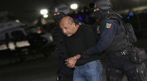 U.S. President Donald Trump said he plans to designate Mexican drug cartels as foreign terrorist organizations. Mexican authorities are pictured arresting drug lord Servando Gómez Martínez in 2015. // File Photo: Mexican Government.