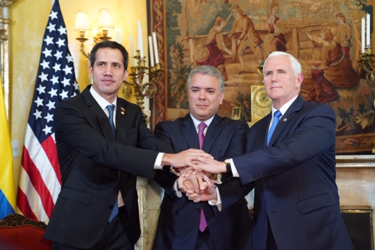 Mike Pence, Juan Guaido and Iván Duque during a meeting in Colombia