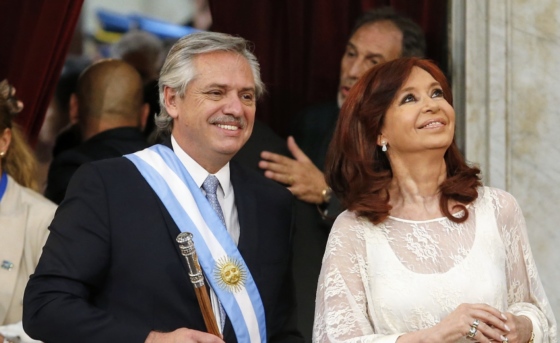 Alberto Fernández next to Cristina Fernandez de Kirchner