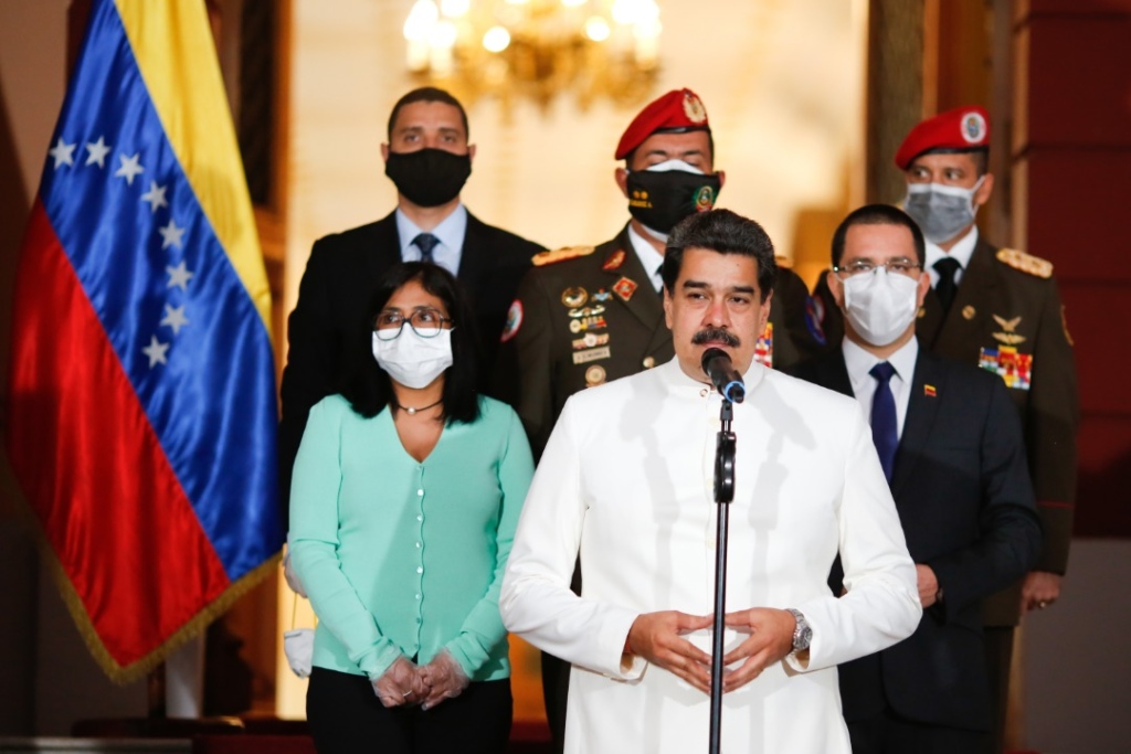 Maduro speaking in the Palacio Miraflores