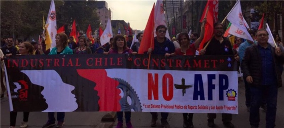 Protesters in Chile have long aired grievances over the country’s pension system. President Sebastián Piñera proposed reforms earlier this year, and now a group of senators wants to nationalize the system. // File Photo: CONSTRAMET.