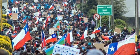Chile’s national plebiscite, a response to the country’s 2019 protests, will ask voters whether the country’s constitution should be rewritten. // File Photo: Natalia Reyes Escobar via Creative Commons.