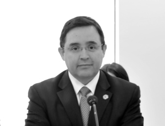 Photo of Ambassador Quiñonez