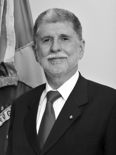 Celso Amorim Profile image in black and white