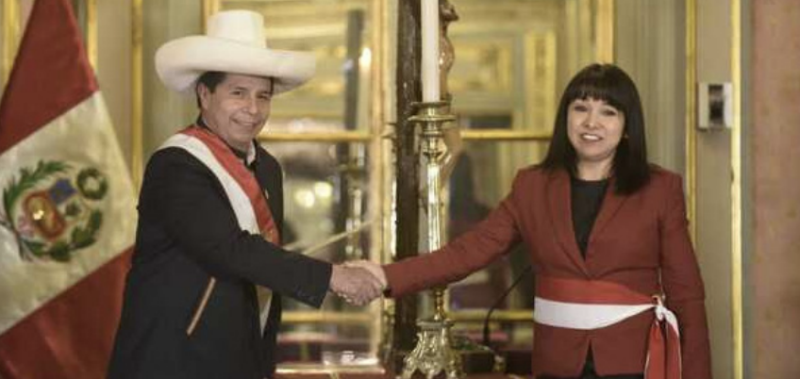 Peruvian President Pedro Castillo on Oct. 6 swore in his new prime minister, Mirtha Vásquez, who took office amid a broader cabinet shuffle. // Photo: Peruvian Government.