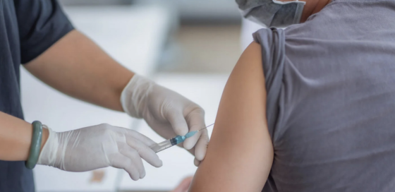 Latin America and Caribbean countries are seeing wide disparities in the percentage of people vaccinated against Covid-19. // File Photo: Pan American Health Organization.