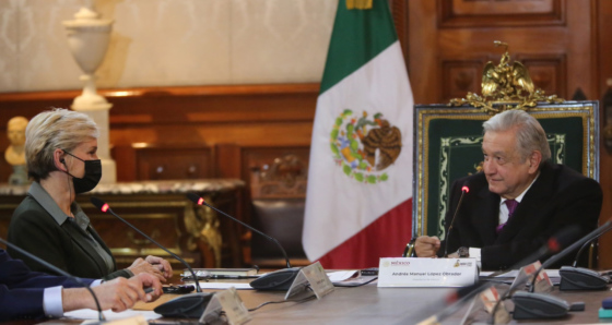 U.S. Energy Secretary Jennifer Granholm met with Mexican President Andrés Manuel López Obrador on Jan. 20 in Mexico City to discuss Mexico’s oil-centric energy reforms. // Photo: @SecGranholm via Twitter.