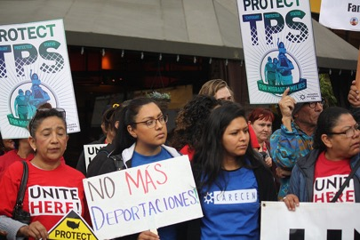 Photo of a pro-TPS rally. Some U.S. lawmakers are urging the Biden administration to extend Temporary Protected Status, or TPS, for Nicaraguan migrants. // File Photo: Northwestern University.