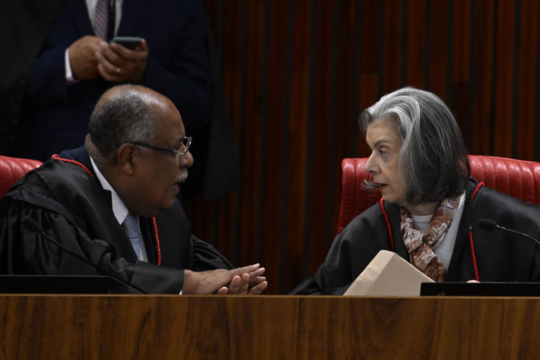 Photo of Supreme Electoral Tribunal Justices in Brazil